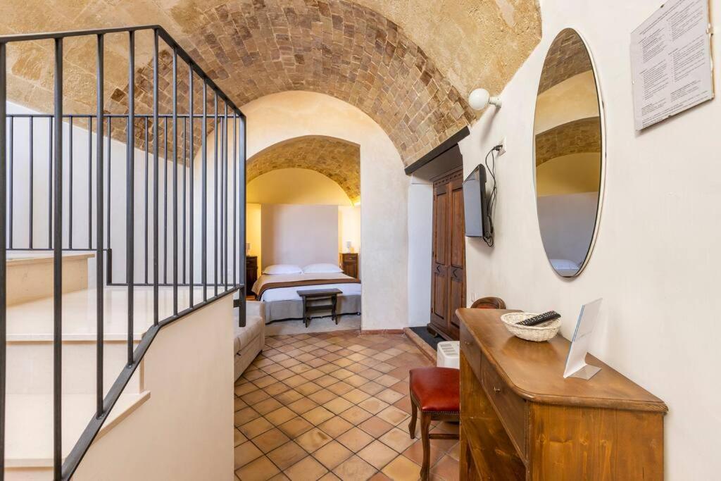 ホテル L' Abbraccio Dei Sassi マテーラ エクステリア 写真